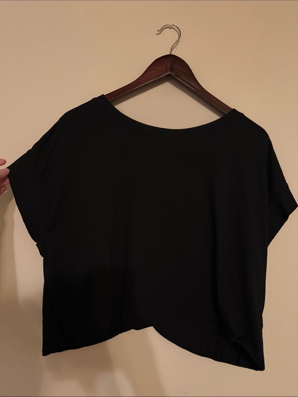Black Short Sleeve Boxy Crop Top - Women
